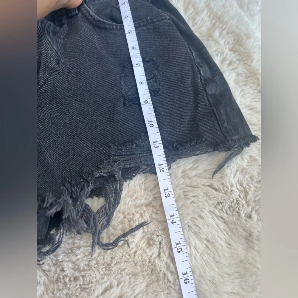 Forever 21 High-Waisted Black Jean Short Size 26